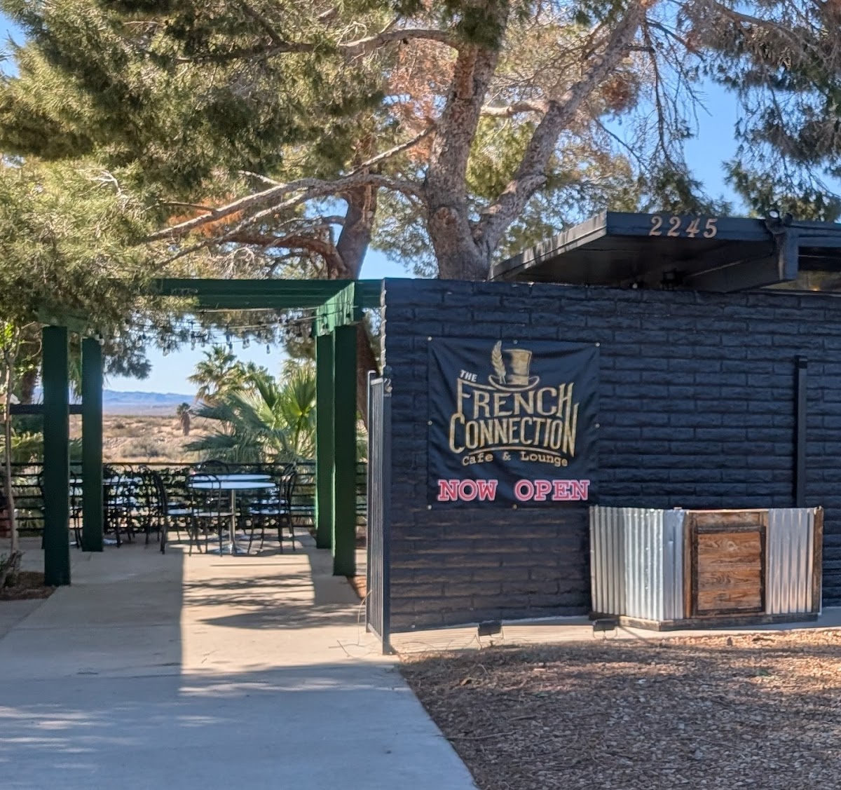 The French Connection Café & Lounge